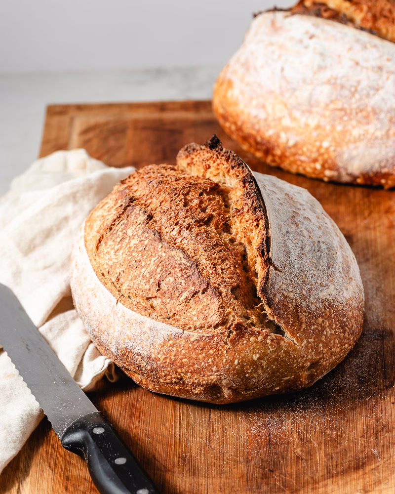 🥖Pão semi-integral de fermentação natural (820 grs +ou-)
