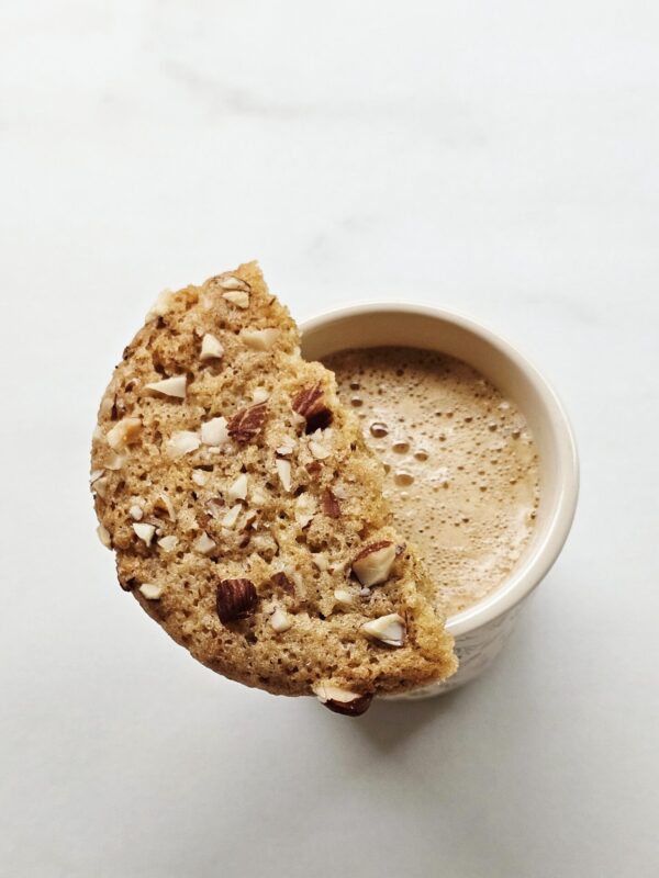 Bolachas de amêndoa e laranja de fermentação natural